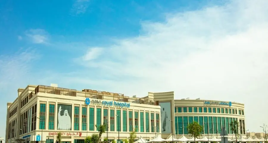 مستشفى NMC رويال – مدينة خليفة يجري عملية نادرة لإنقاذ مفصل الرسغ ويعيد الوظيفة لمريض شاب