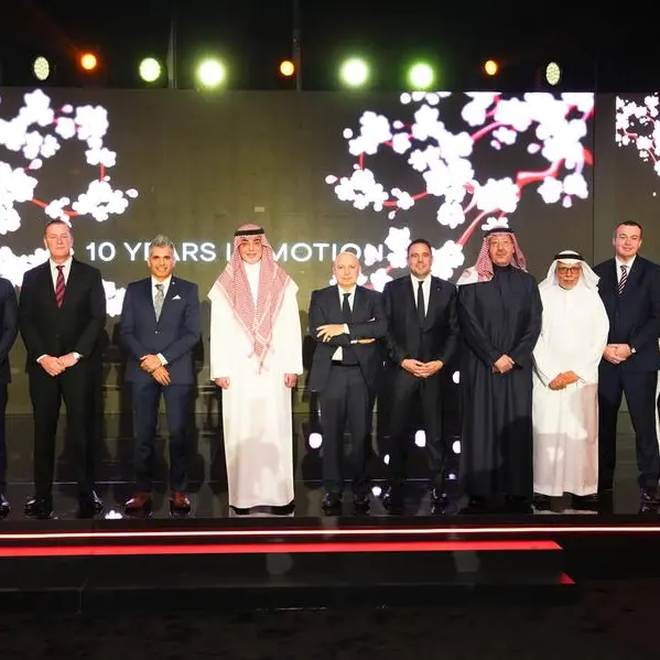 نيسان السعودية تحتفي بمرور 10 أعوام على شراكتها مع بترومين نيسان