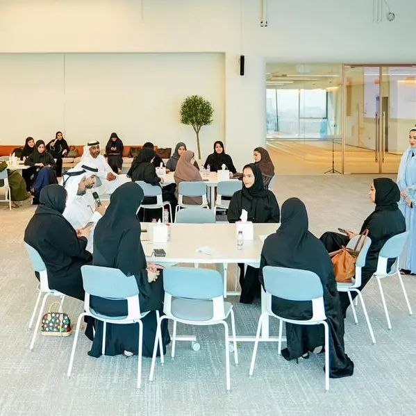 دائرة الموارد البشرية لحكومة دبي تنظّم ورشة \"تطوير مسار التوظيف الحكومي\"
