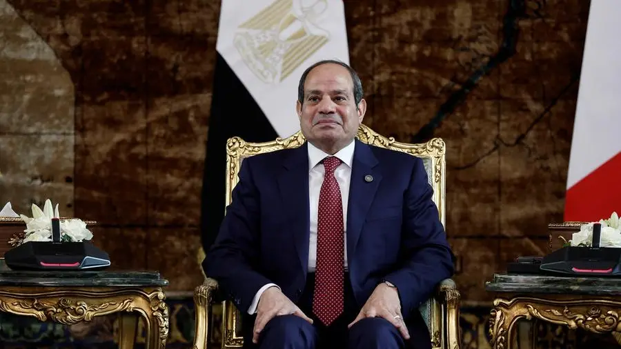 Egypt’s Al-Sisi meets central bank chief, calls for continued efforts to increase dollar inflows