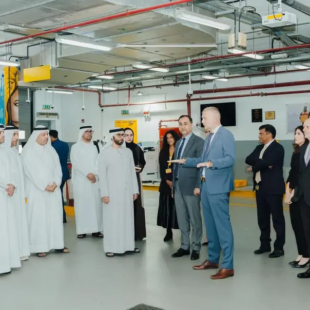 جمارك دبي تبحث آفاق دعم العمليات اللوجستية المستقبلية مع شركة\" DHL\"