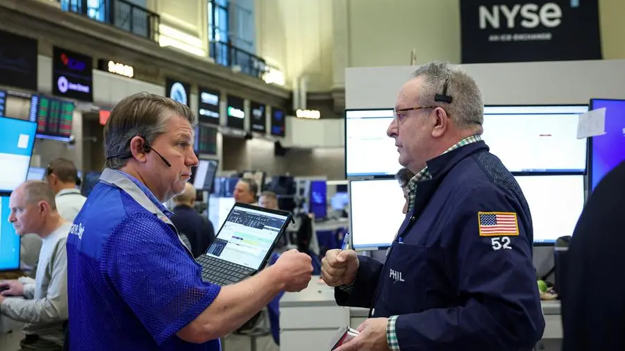 Global shares drop as bond yields jump on inflation worries