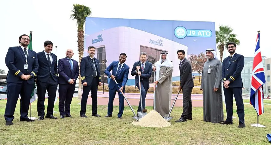 طيران الجزيرة تحتفي بمحطة بارزة في مجال التدريب مع زيارة وفد تجاري بريطاني