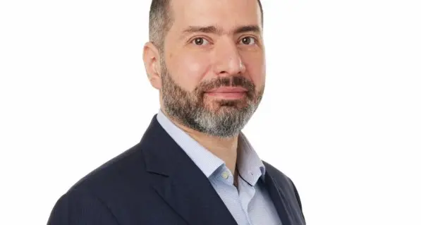 \"جيه إل إل\" تعزز ريادتها في الشرق الأوسط وأفريقيا بتعيين رئيس تنفيذي إقليمي جديد