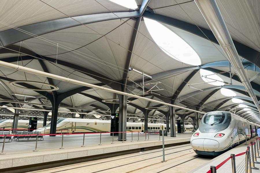 Saudi Arabia buys 20 new trains for Haramain High Speed Railway