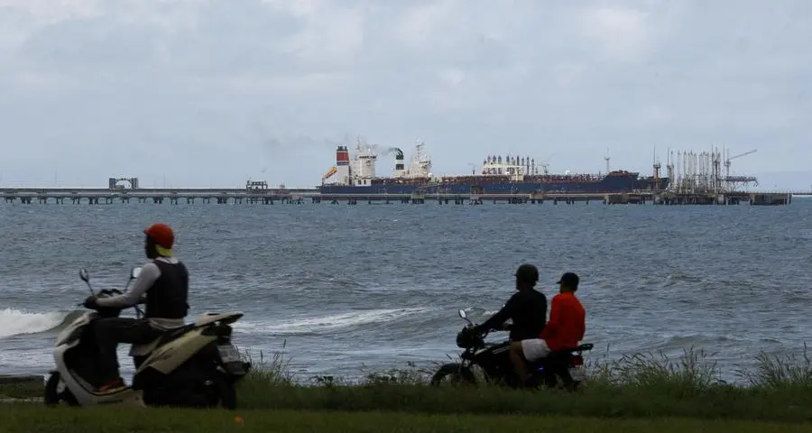 Oil falls on prospect of higher Venezuelan output, ample supply outlook