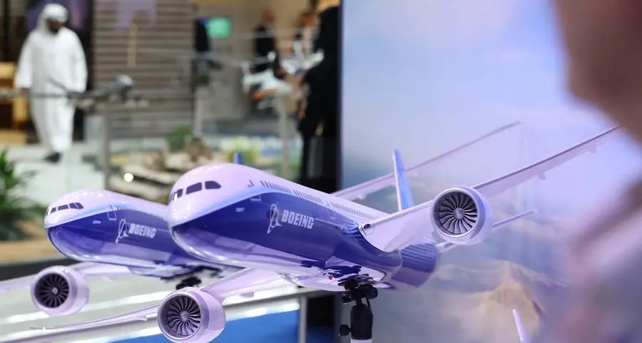 Gulf Air finalises deal for at least 12 Boeing 787 Dreamliner planes