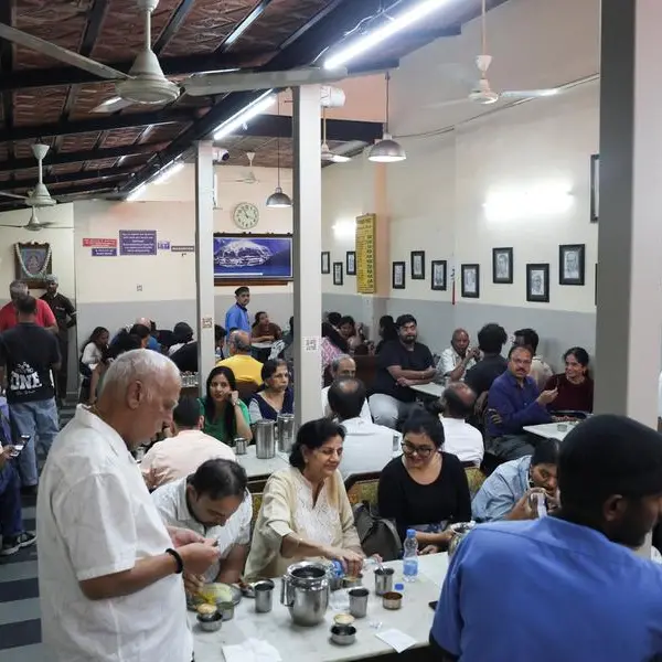 India services growth picks up in April on strong domestic demand, PMI shows