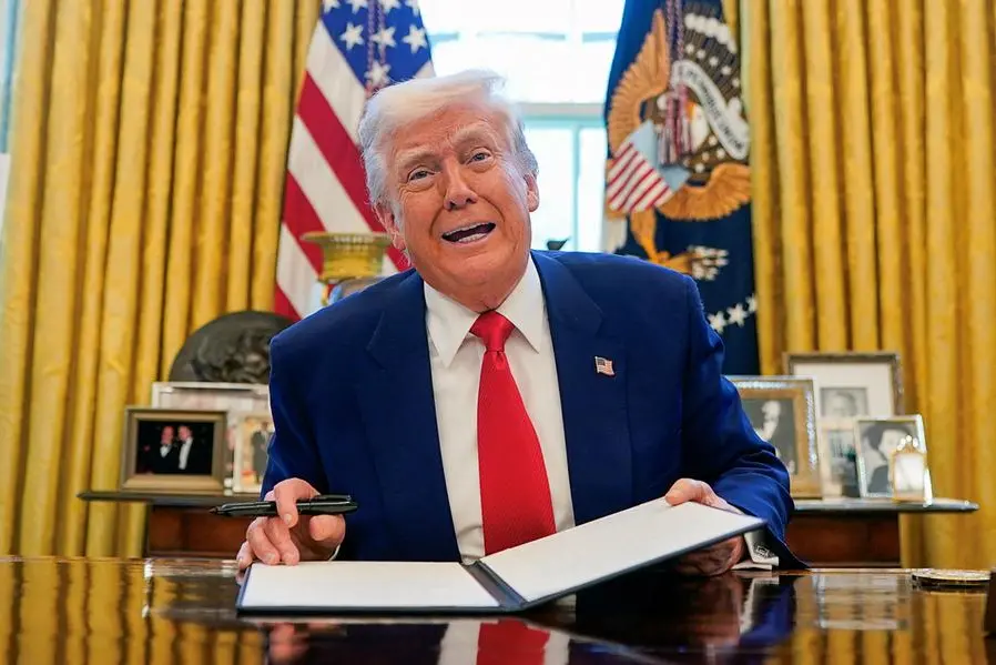 U.S. President Donald Trump speaks, as he signs executive orders and proclamations in the Oval Office at the White House in Washington, D.C., U.S., April 9, 2025. REUTERS/Nathan Howard , Reuters/REUTERS