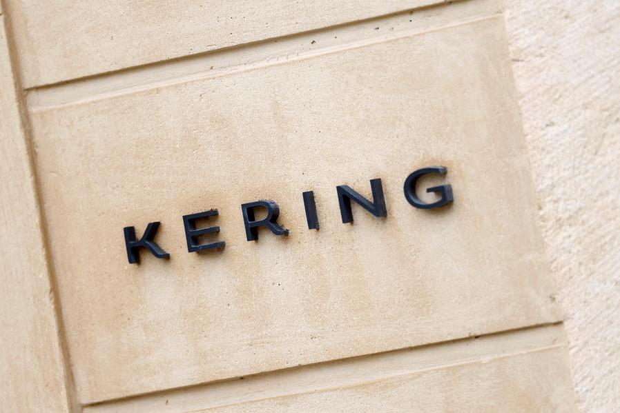 Kering Negotiates Milan Property Sale with Qatari Royal