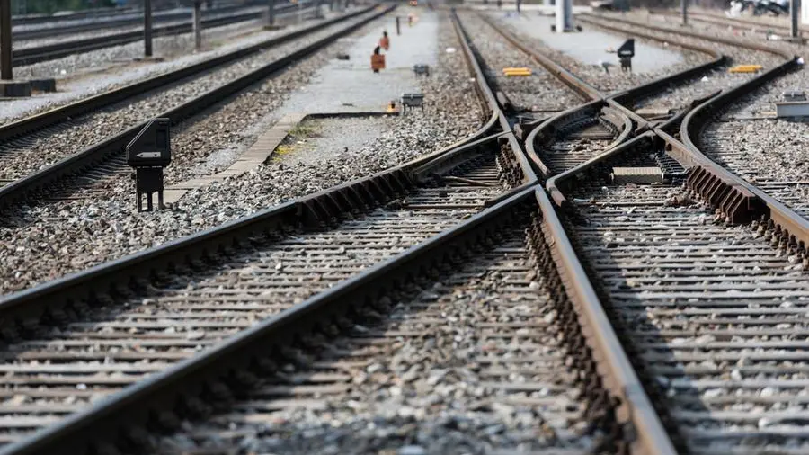 Iraq purses rail, trade zone projects with Iran