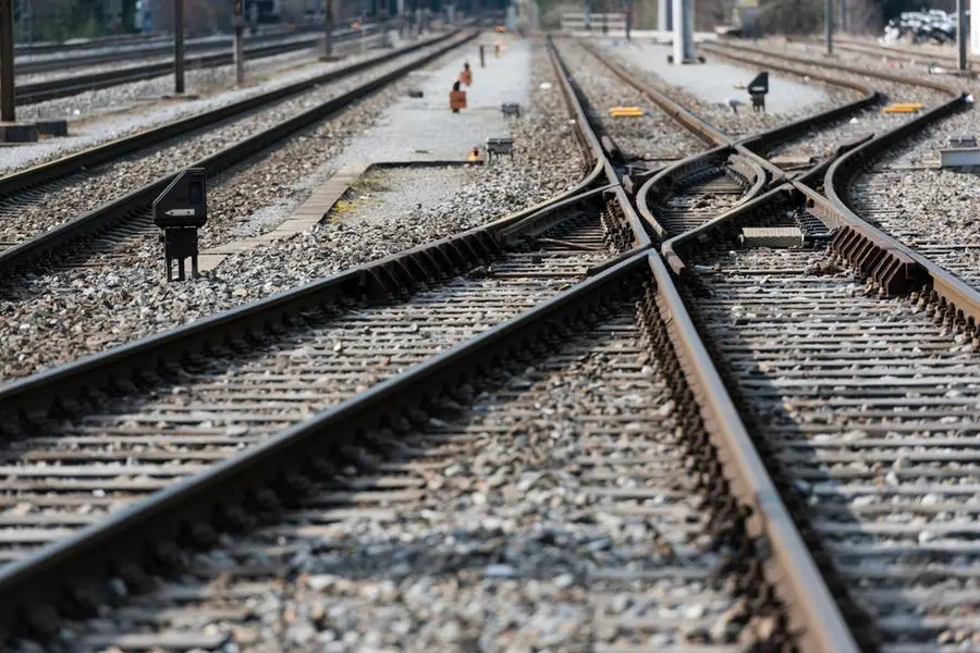 Railway track / railroad switch (turnout/points) with points indication signal. Image used for illustrative purpose. Image courtesy: Getty Images/ ETham Photo , Getty Images