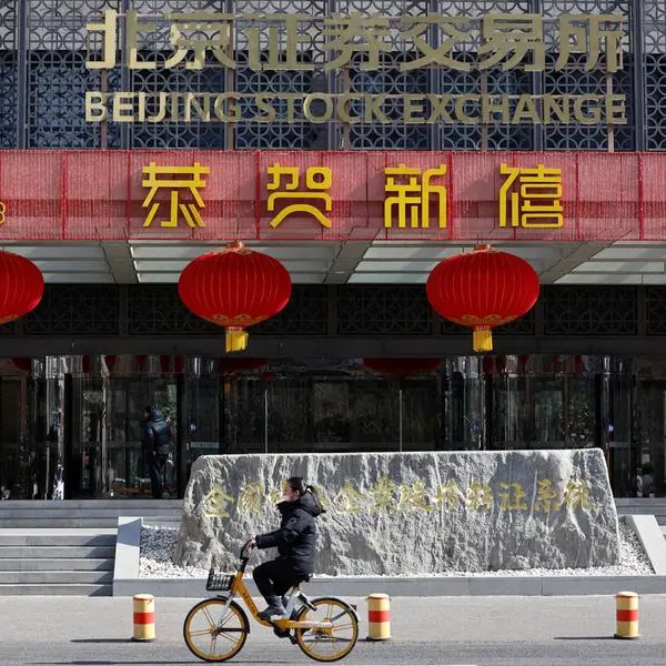 US futures bounce on China trade talks