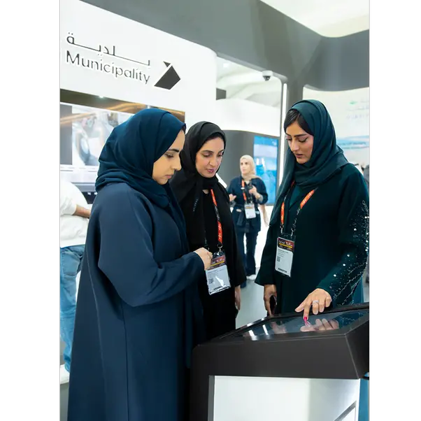Dubai Municipality showcases innovative digital services to advance food safety at Gulfood 2026