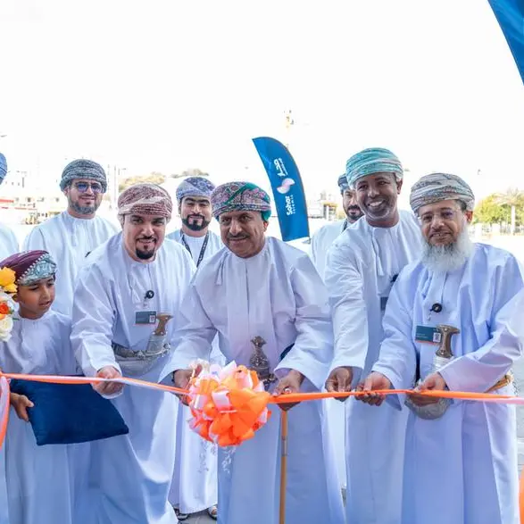 صحار الإسلامي يعزز الشمول المالي بافتتاح فرعه الجديد للأعمال المصرفية للأفراد في بوشر