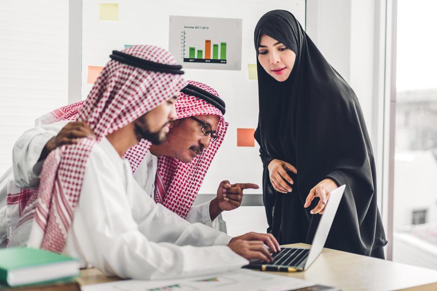 Saudi: SME Bank signs 19 agreements worth over $800mln to strengthen finance, development