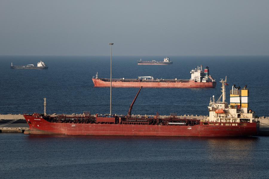 Shipping traffic remains at virtual standstill through Hormuz, data shows