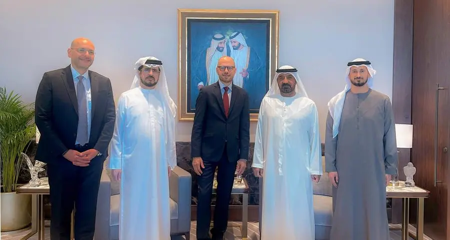 سموّ الشيخ أحمد بن سعيد آل مكتوم يستقبل رئيس شركة سيمنس للطاقة