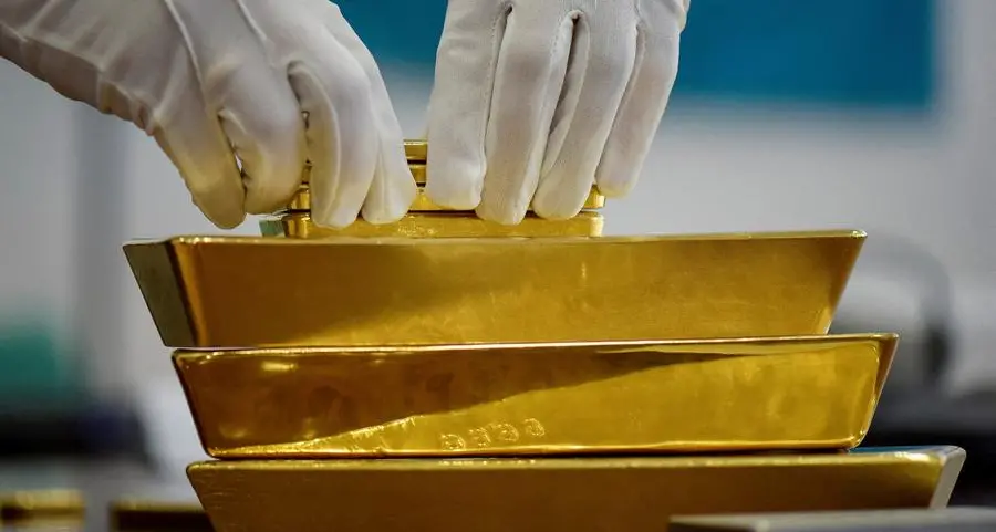 Gold extends gains as Middle East war prompts flight to safety