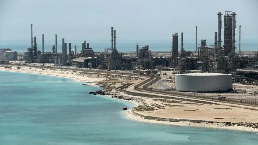 Middle East producers push on with oil, LNG loadings despite ship attacks