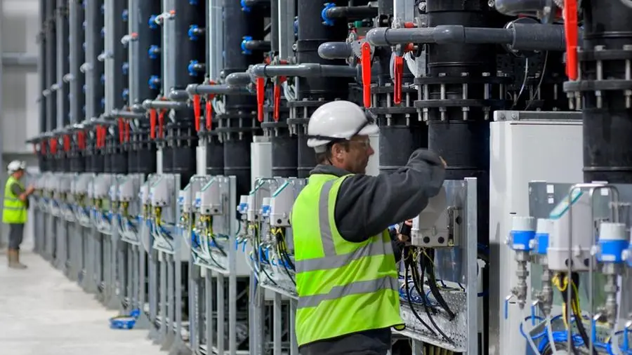 Egypt plans to offer 5 desalination plants in next two months: Report