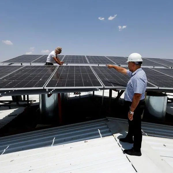 Iraq to build 120 solar power plants