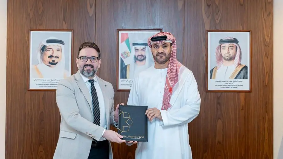 دائرة السياحة والثقافة والإعلام توقّع مذكرة تفاهم مع \"مركز باحثي الإمارات للبحوث والدراسات\"