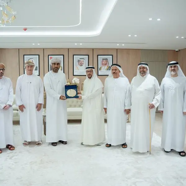 غرفة عجمان وغرفة عمان بشمال الباطنة تبحثان التعاون والشراكة الاقتصادية