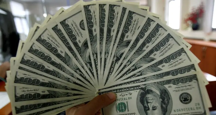 Dollar rebound loses steam with trade in focus