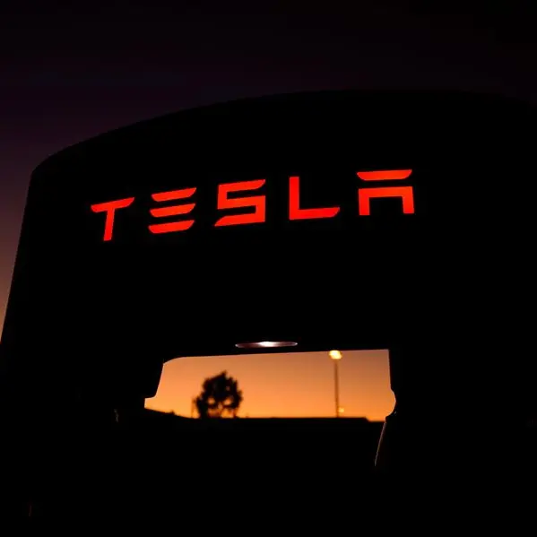 Tesla, opponents of Musk's pay clash over resolving compensation lawsuit