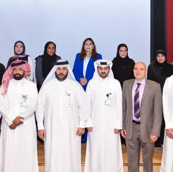 UDST celebrates Ashghal staff at certificate distribution ceremony for completion of Tailored Administrative Development Program