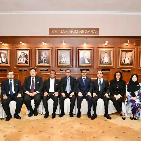 وفد دائرة القضاء في أبوظبي يطلع على تجربة المؤسسات القضائية في ماليزيا