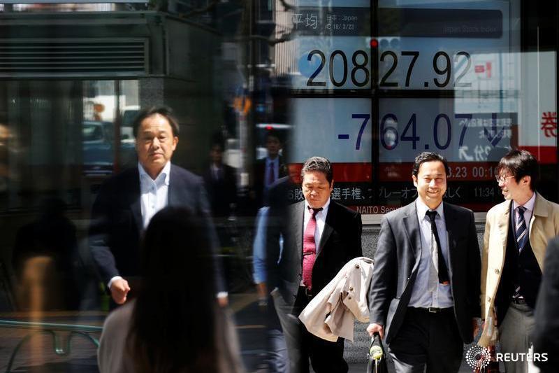 日本の日経平均株価が33年ぶりの高値を更新