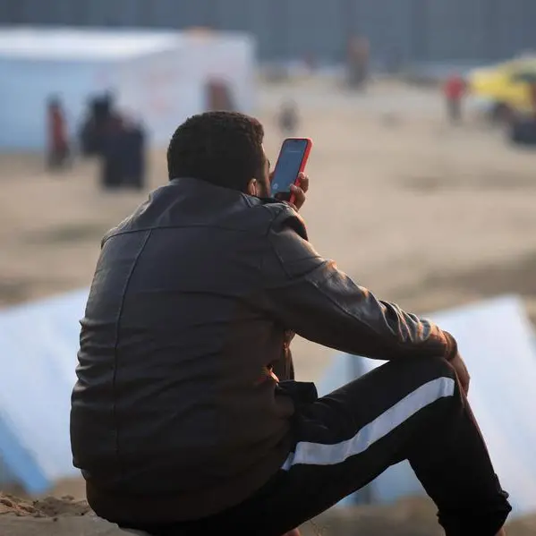 Internet services gradually returning to Gaza: telecom firm