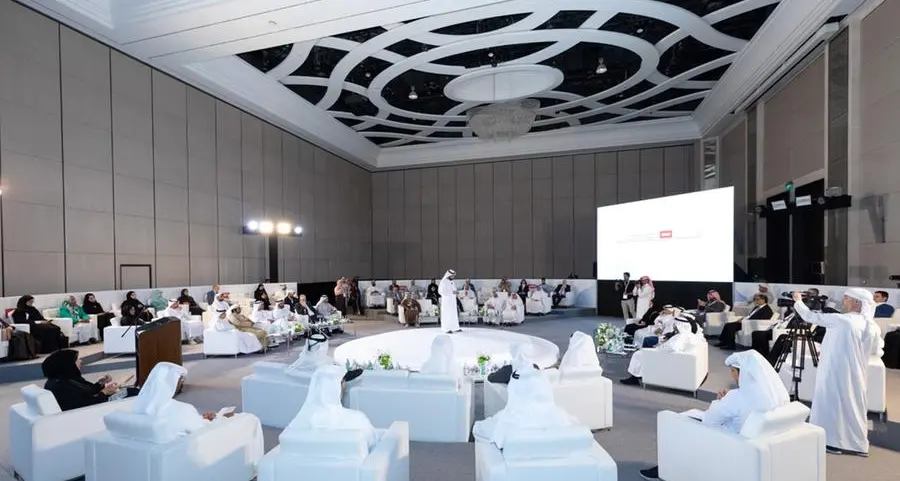 جامعة الإمارات تسعي لإعداد أجيال من الخريجين المؤهلين