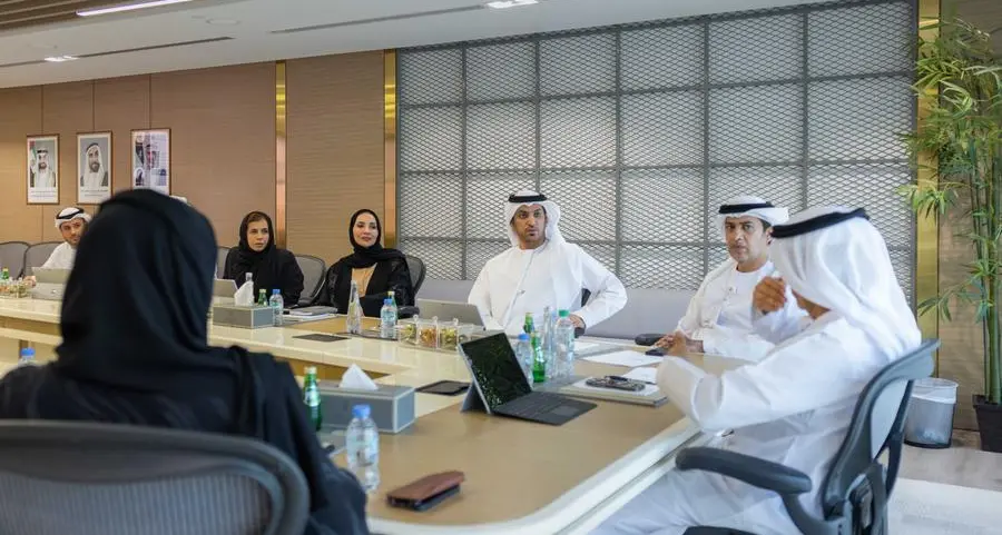 دائرة تنمية المجتمع – أبوظبي تستعرض خطة تطبيق مبادرات برنامج دعم نمو الأسرة الإماراتية