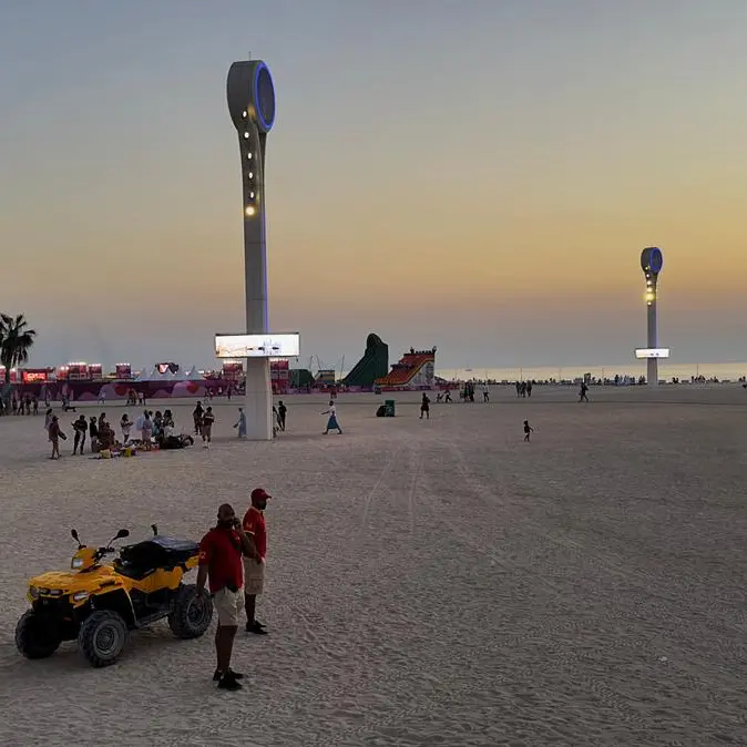 Dubai to open three new beaches for night swimming