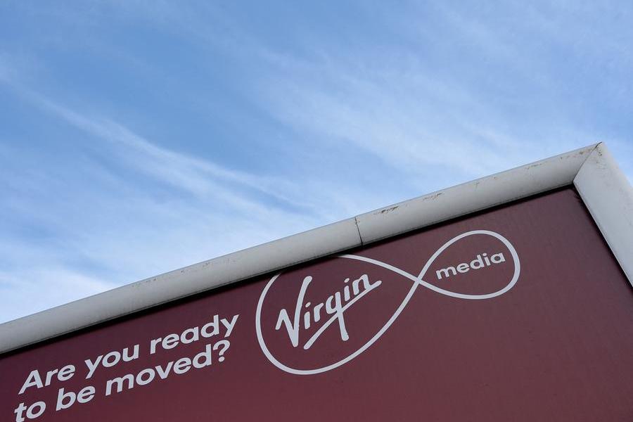 UK's Virgin Media restores broadband after widespread outages