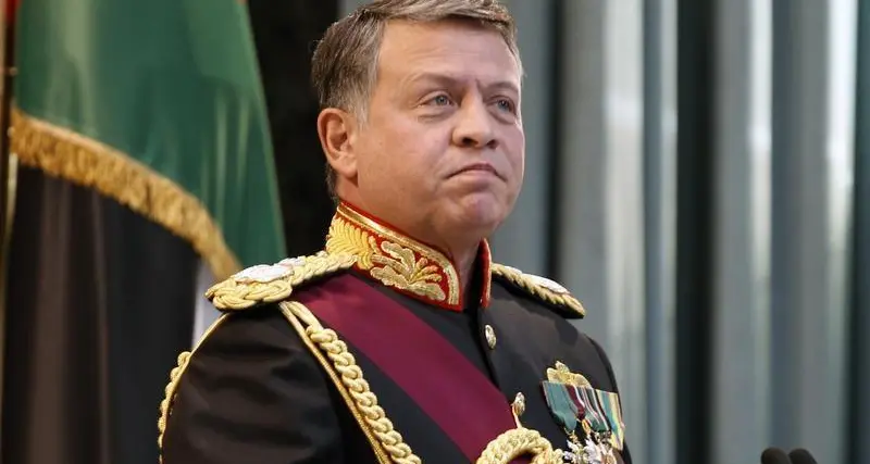 ملك الأردن يوجه بتجميد ضريبة على الكيروسين بعد احتجاجات على ارتفاع أسعار البنزين