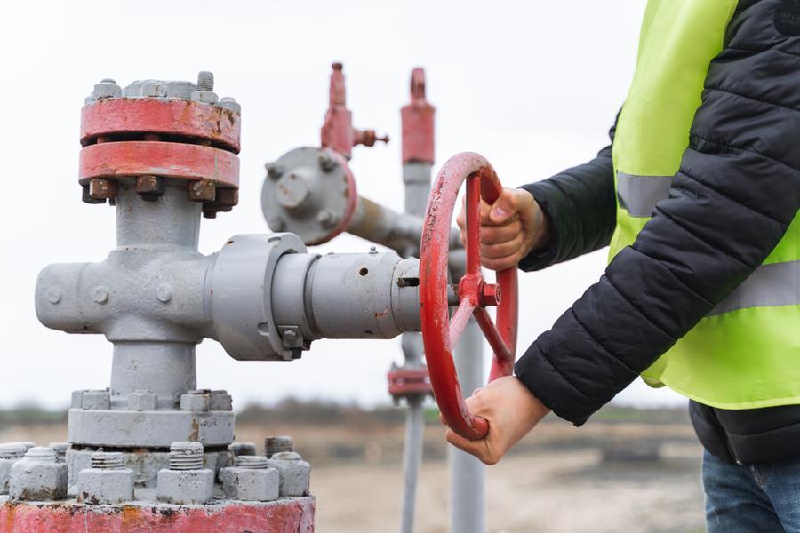 India mulls $4.8bln direct deep-sea pipeline for gas imports from GCC: Report