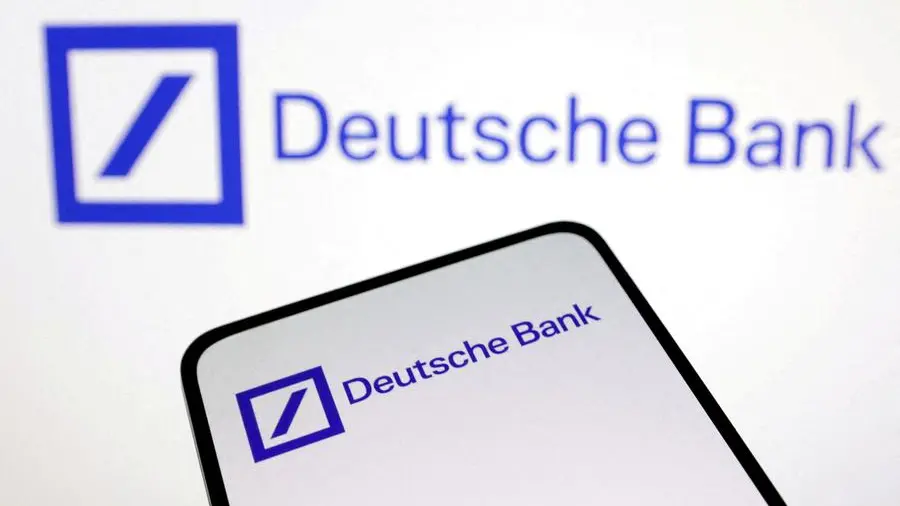 Deutsche Bank under fire from investors over Postbank problems