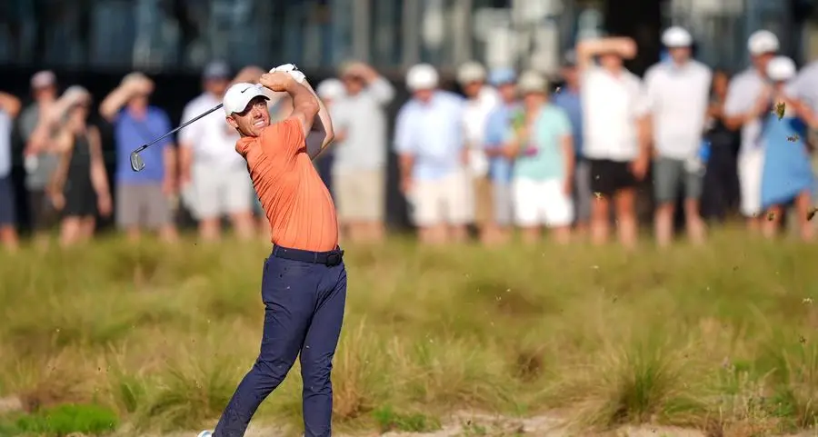 McIlroy surrenders share of U.S. Open lead after shaky start
