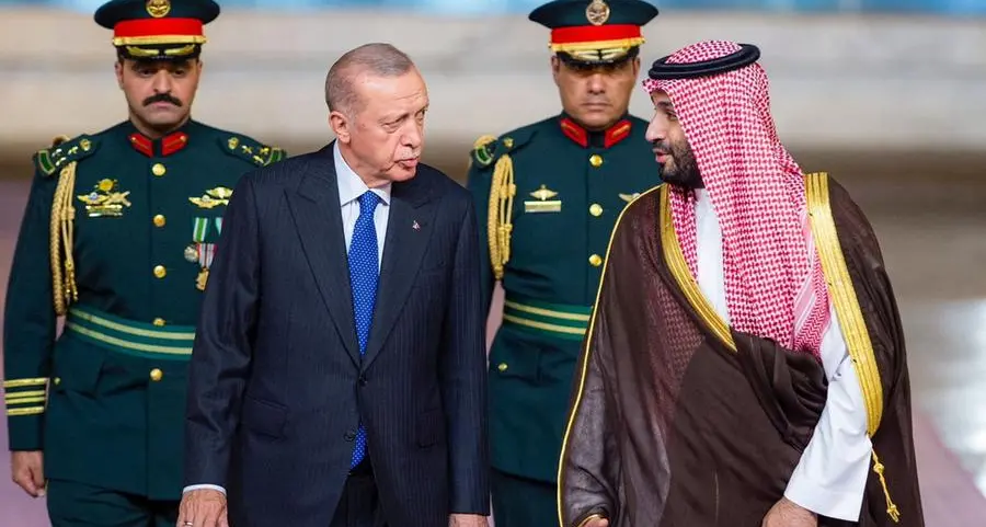 السعودية توقع مع تركيا اتفاقيات في الطاقة والاستثمار المباشر والصناعات الدفاعية