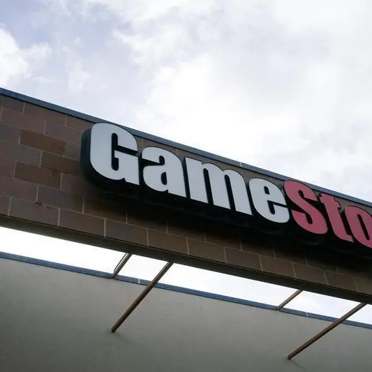 GameStop reports fall in revenue, files for 20 mln share offering