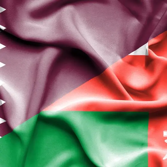 QC reviews ways to boost cooperation between Qatari, Omani business owners