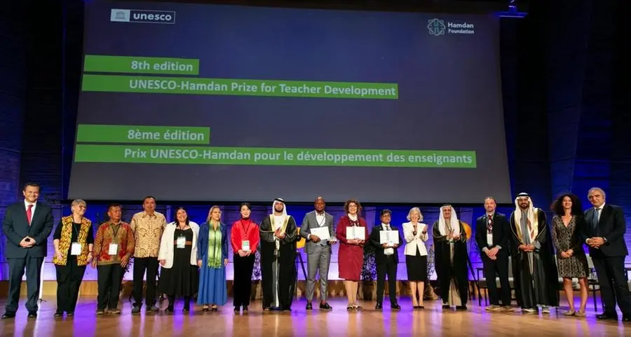 مؤسسة حمدان بن راشد ومنظمة \"اليونسكو\" تكرمّان الفائزين بجائزة \"حمدان بن راشد آل مكتوم- اليونسكو\" في باريس وتوّقعان مذكرة تفاهم استراتيجية