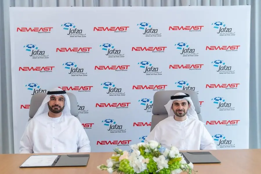 Ahmed Juma Ahli, CEO, Neweast General Trading and Abdulla Al Hashmi, COO, Parks and Zones, DP World UAE, signed the agreement.