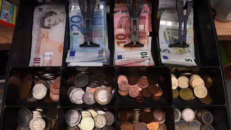 Sterling snaps seven-day streak of gains against the euro