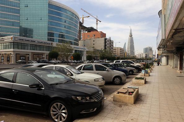 First phase of public parkings' plan in Riyadh launched