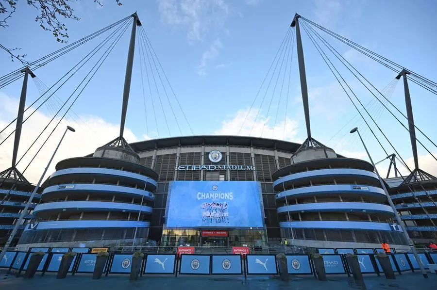 Premier League: Resurgent Manchester City top table after win over Arsenal